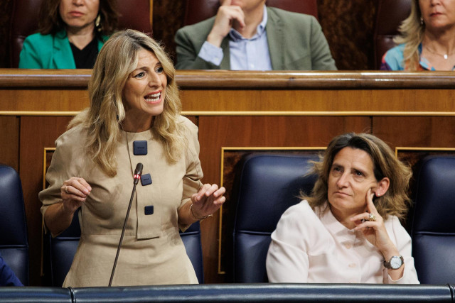 Archivo - La vicepresidenta segunda y ministra de Trabajo y Econom&iacute;a Social, Yolanda D&iacute;az, interviene durante una sesi&oacute;n de control al Gobierno, en el Congreso de los Diputados, a 17 de mayo de 2023, en Madrid (Espa&ntilde;a).