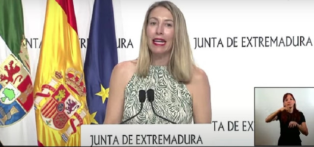 La presidenta de la Junta de Extremadura, Mar&iacute;a Guardiola