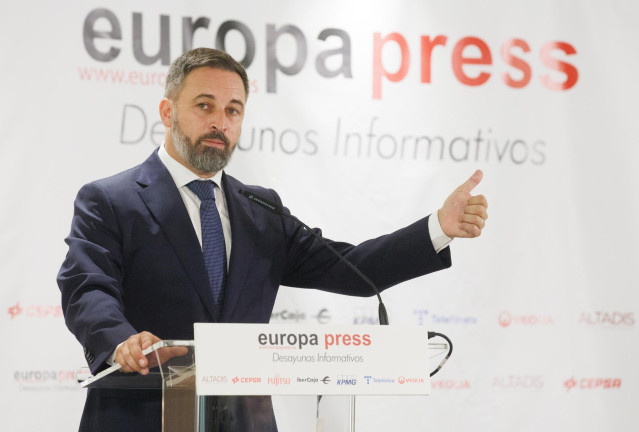 El presidente de VOX y candidato a las elecciones generales, Santiago Abascal, interviene durante un desayuno informativo de Europa Press, en el Hotel Hyatt Regency Hesperia Madrid, a 18 de julio de 2023, en Madrid (Espa&ntilde;a).