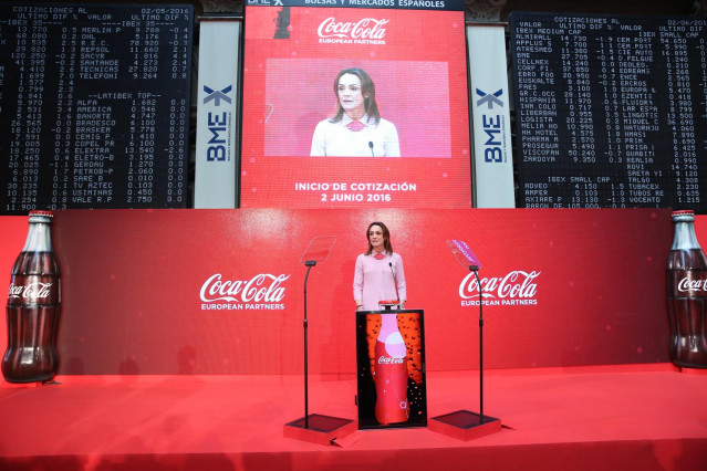 Archivo - Sol Daurella, la presidenta de Coca-Cola European Partners, en la salida a bolsa de la compa&ntilde;&iacute;a