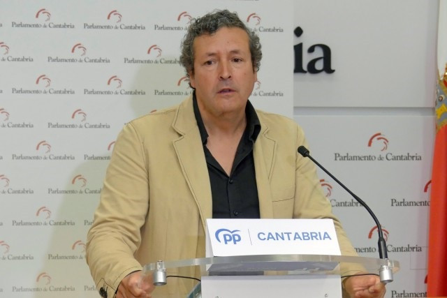 El portavoz del PP y senador auton&oacute;mico, I&ntilde;igo Fern&aacute;ndez.