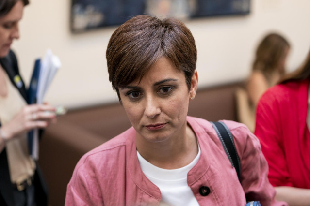 Archivo - La ministra de Pol&iacute;tica Territorial y portavoz del Gobierno en funciones, Isabel Rodr&iacute;guez.