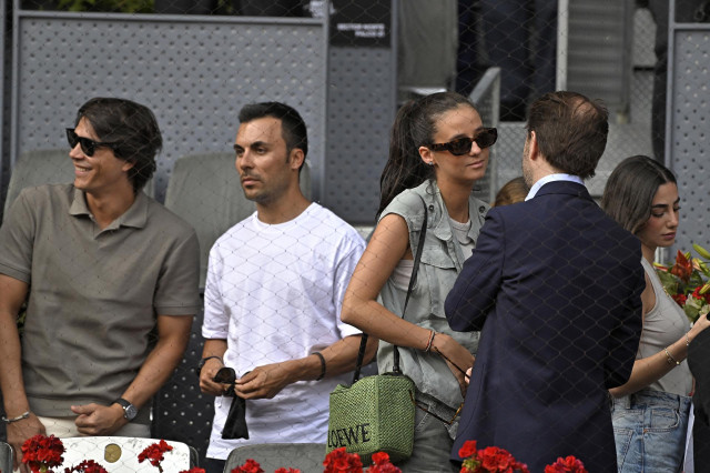 Archivo - Pablo Castellano, Jos&eacute; Luis Mart&iacute;nez y Victoria Federica de Marichalar durante el partido de Carlos Alcaraz contra Kar&eacute;n Jach&aacute;nov en los cuartos de final del Mutua Madrid Open de tenis, en Madrid (Espa&ntilde;a)