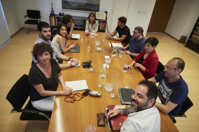 Representantes de PSN, Geroa Bai y Contigo-Zurekin durante una reuni&oacute;n en el Parlamento de Navarra, a 7 de agosto de 2023, en Pamplona, Navarra (Espa&ntilde;a). Representantes de PSN, Geroa Bai y Contigo-Zurekin se han reunido esta tarde para tratar de cerrar un