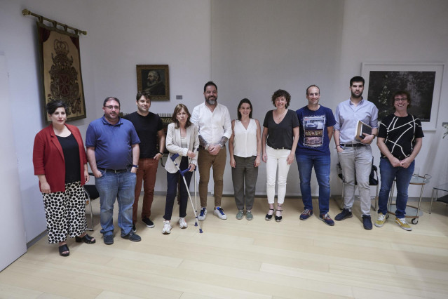 Representantes de PSN, Geroa Bai y Contigo-Zurekin tras cerrar un acuerdo para la formaci&oacute;n de Gobierno en Navarra, a 7 de agosto de 2023, en Pamplona, Navarra (Espa&ntilde;a).