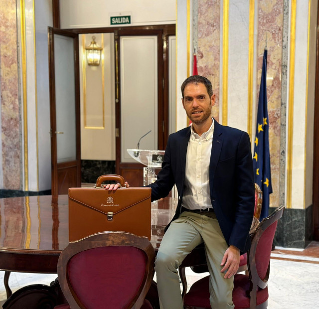 Sergio Sayas, diputado electo del PP por Navarra en las elecciones generales del 23 de julio, ha presentado este martes su credencial ante el Congreso.