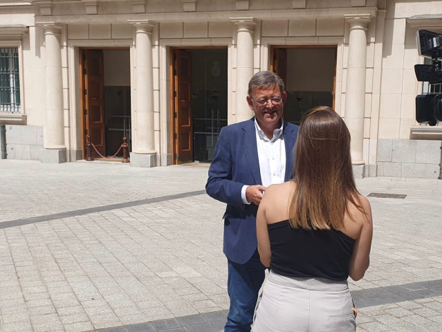Puig, tras registrar este mi&eacute;rcoles sus credenciales en el Senado