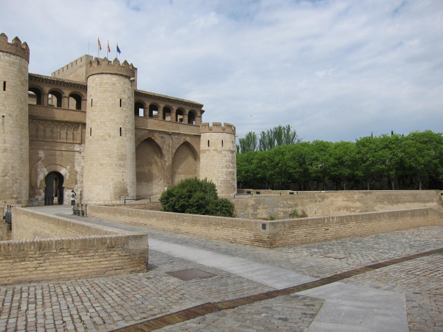 Archivo - Palacio de La Aljafer&iacute;a.