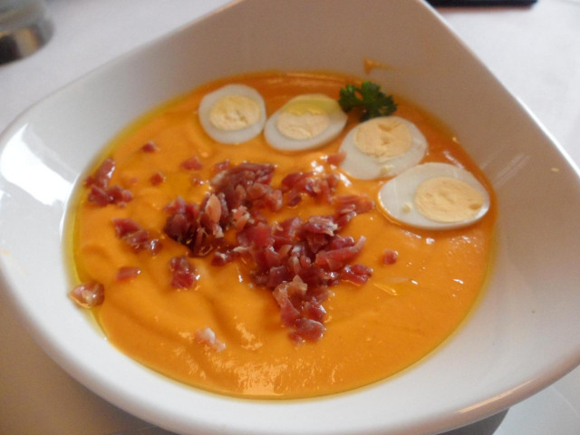 Archivo - El consumo de gazpacho y salmorejo preparados aumenta un 10,1% en 2023 hasta llega a los 178,9 millones de euros.