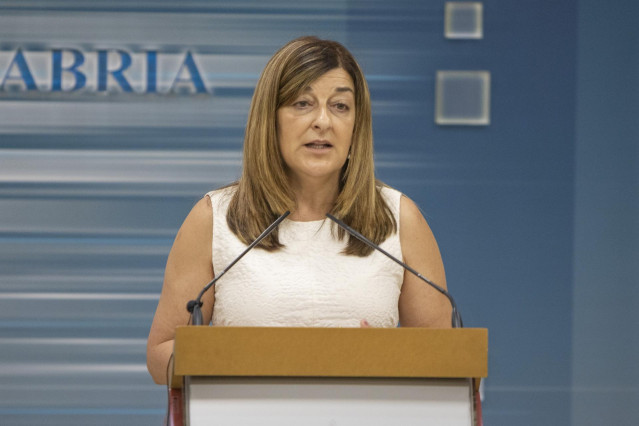 Archivo - La presidenta de Cantabria, Mar&iacute;a Jos&eacute; S&aacute;enz de Buruaga