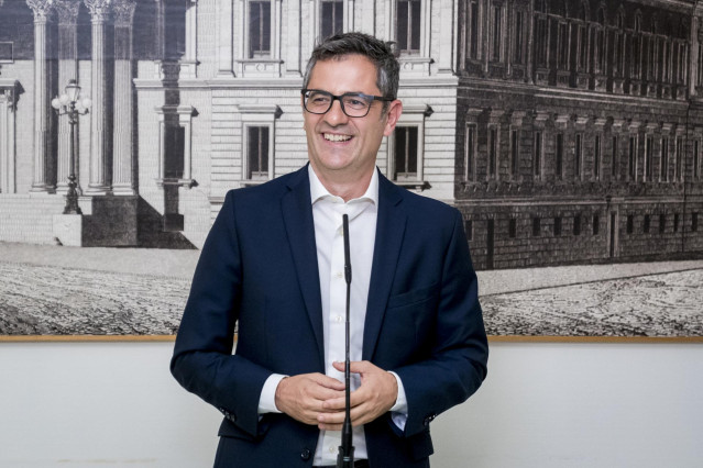 El ministro de la Presidencia, Relaciones con las Cortes y Memoria Democr&aacute;tica en funciones, F&eacute;lix Bola&ntilde;os, ofrece declaraciones en el Congreso de los Diputados, a 10 de agosto de 2023, en Madrid (Espa&ntilde;a).