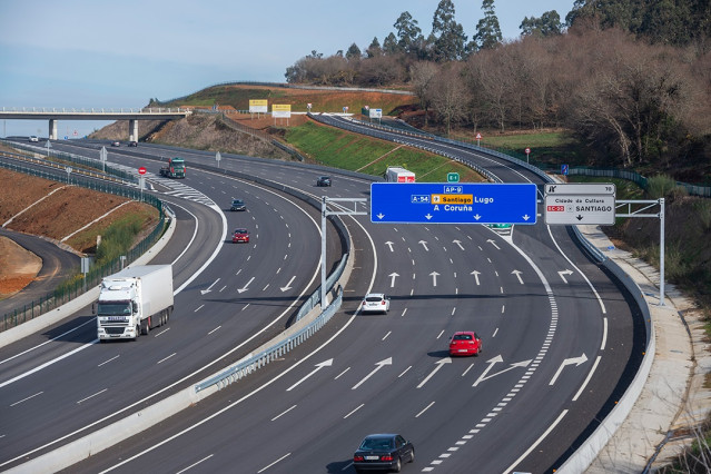 Archivo - Imagen de la autopista AP-9.