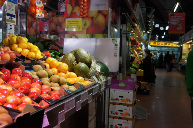 Archivo - Recurso para mercados, alimentaci&oacute;n, comida, fruta
