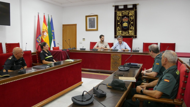 El Ayuntamiento de Adra convoca una reuni&oacute;n ante el aumento de llegada de pateras a sus costas.