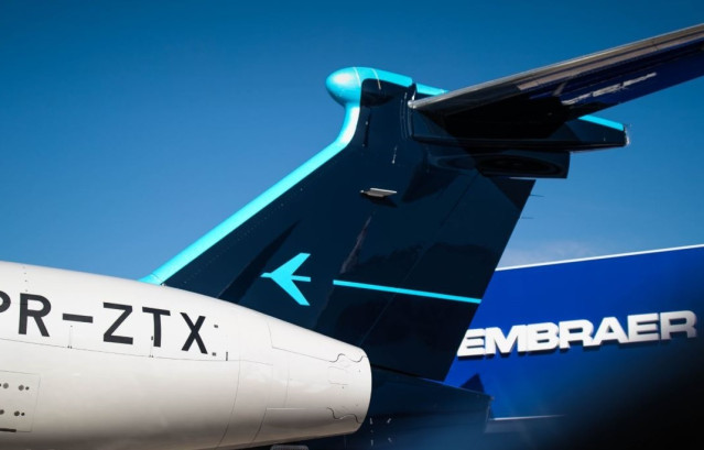 Archivo - Avi&oacute;n de Embraer.