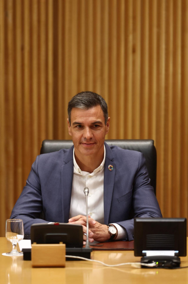 Archivo - El presidente del Gobierno y secretario general del PSOE, Pedro S&aacute;nchez