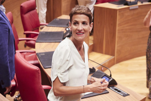 Mar&iacute;a Chivite tras ser investida nuevamente presidenta del Gobierno de Navarra.