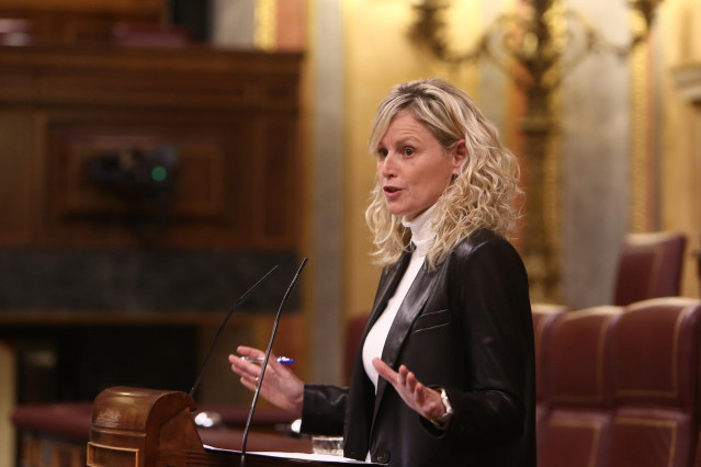 Archivo - La diputada del PSC Montse M&iacute;nguez Garc&iacute;a.