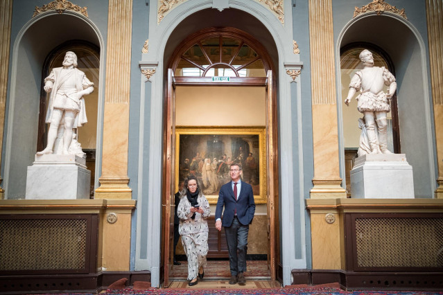 Archivo - El presidente del PP, Alberto N&uacute;&ntilde;ez Feij&oacute;o, a su llegada a una sesi&oacute;n plenaria en el Senado, a 17 de mayo de 2023, en Madrid (Espa&ntilde;a). El proyecto de Ley por el Derecho a la Vivienda se enfrenta a su aprobaci&oacute;n definitiva en el pleno del Senado.