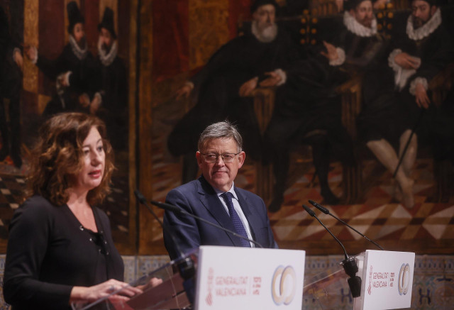 Archivo - Francina Armengol y Ximo Puig en una imagen de archivo en Val&egrave;ncia