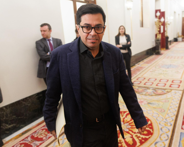 Archivo - Gerardo Pisarello, a su llegada a una reuni&oacute;n de la Mesa del Congreso la pasada legislatura
