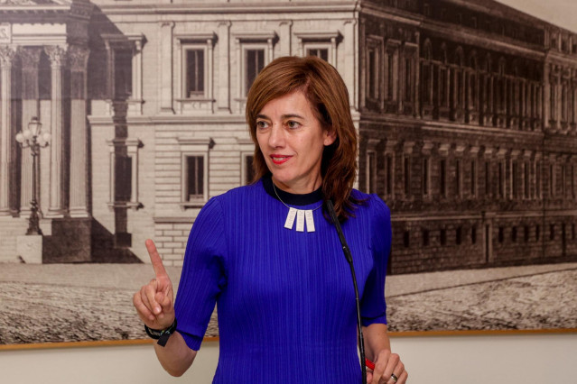 La portavoz parlamentaria de Sumar, Marta Lois, ofrece declaraciones en el Congreso de los Diputados, a 14 de agosto de 2023, en Madrid (Espa&ntilde;a).