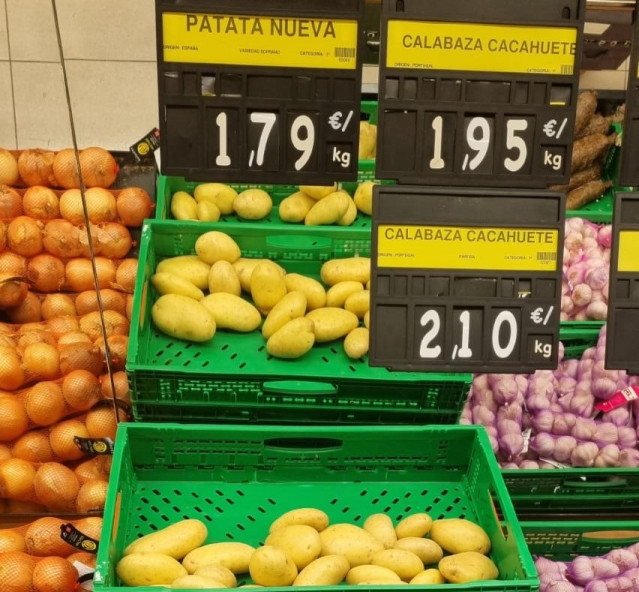 Asaja CyL apela a la responsabilidad de la distribuci&oacute;n para un justo pago a los cultivadores de patata .