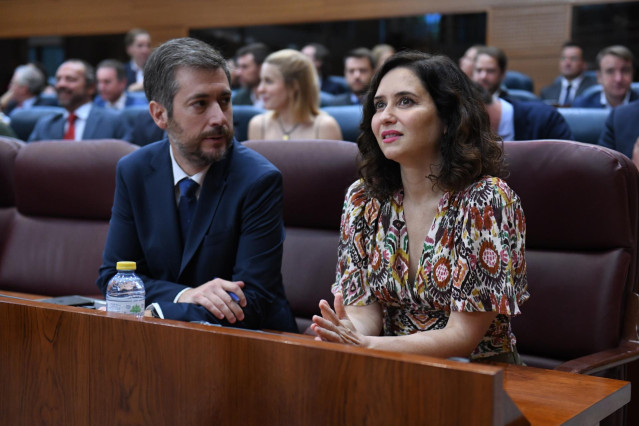 Archivo - El consejero de Presidencia, Justicia y Administraci&oacute;n Local, Miguel &Aacute;ngel Garc&iacute;a, y la presidenta de la Comunidad de Madrid y del PP de Madrid, Isabel D&iacute;az Ayuso, durante una sesi&oacute;n plenaria en la Asamblea de Madrid, a 13 de julio de 2023