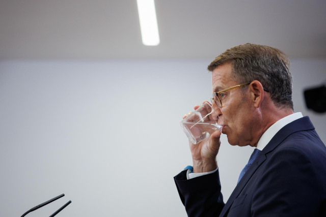 El presidente del PP y candidato a la Presidencia de Espa&ntilde;a, Alberto N&uacute;&ntilde;ez Feij&oacute;o,en una rueda de prensa