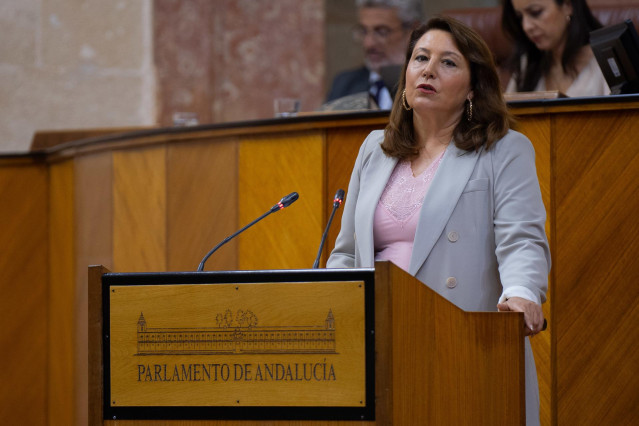 Archivo - La consejera de Agricultura, Agua y Desarrollo Rural, Carmen Crespo D&iacute;az, en una intervenci&oacute;n en el Pleno del Parlamento andaluz. Archivo.