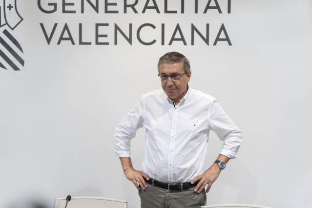 El conseller de Educaci&oacute;n, Universidades y Ocupaci&oacute;n, Jos&eacute; Antonio Rovira, durante una rueda de prensa, en la Conselleria de Educaci&oacute;n, Universidades y Ocupaci&oacute;n, a 24 de agosto de 2023, en Valencia