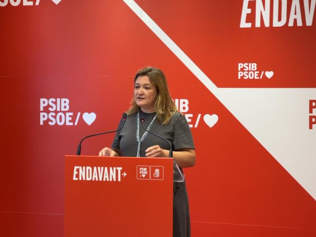 La diputada del PSIB-PSOE Mercedes Garrido en rueda de prensa