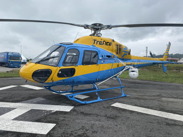 Archivo - Helic&oacute;ptero de la DGT
