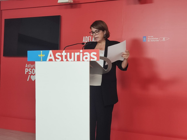 Adriana Lastra en rueda de prensa.