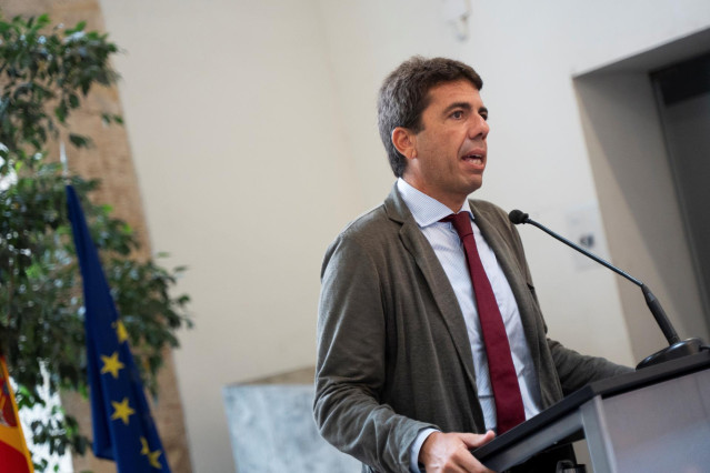 Archivo - El presidente de la Generalitat valenciana, Carlos Maz&oacute;n