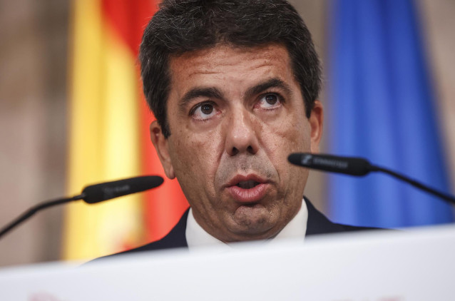 Archivo - El presidente de la Generalitat, Carlos Maz&oacute;n