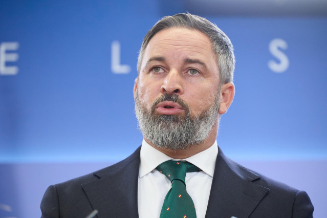 El l&iacute;der de VOX, Santiago Abascal, durante una rueda de prensa, en el Congreso de los Diputados.