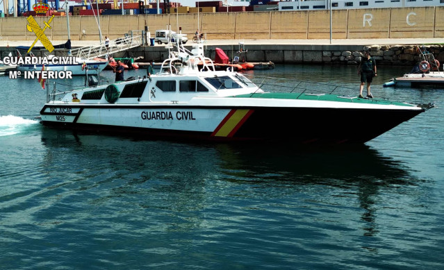 Archivo - Embarcaci&oacute;n de la Guardia Civil
