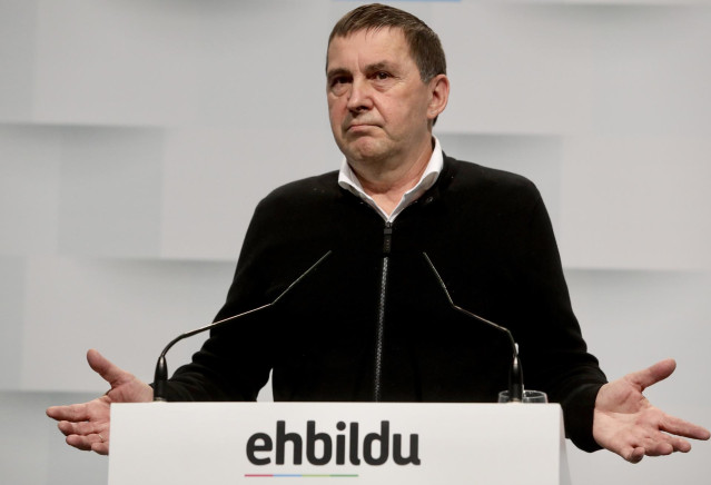 Archivo - Rueda de prensa de Arnaldo Otegi en San Sebastián