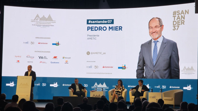 Archivo - El presidente de Ametic, Pedro Mier, en la apertura del 37 Encuentro de la Economía Digital y las Telecomunicaciones, en Santander, a 30 de agosto de 2023.