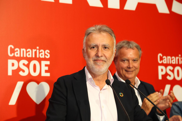 Archivo - El secretario general del PSOE Canarias y presidente del Gobierno de Canarias y candidato a la reelección, Ángel Víctor Torres, durante el seguimiento de la jornada electoral en la sede del PSOE Canarias, a 28 de mayo de 2023, en Las Palmas de G