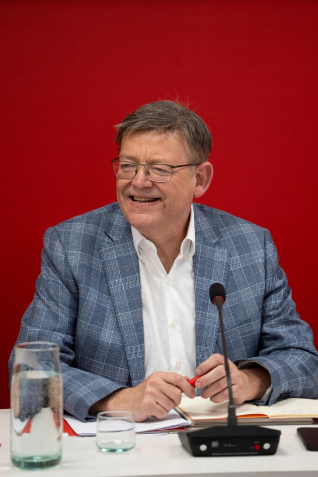 Archivo - El secretario general del PSPV-PSOE, Ximo Puig, preside la reunión de la Comisión Ejecutiva Nacional del partido, en la sede del PSPV-PSOE, a 24 de julio de 2023, en Valencia, Comunidad Valenciana (España).