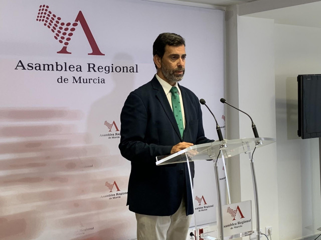 El consejero en funciones de Fomento e Infraestructuras, José Ramón Díez de Revenga