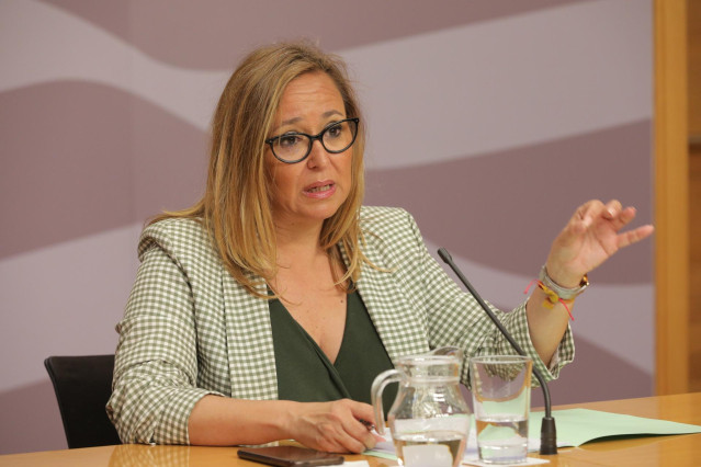 Archivo - La portavoz del grupo parlamentario del PSOE en las Cortes de Aragón, Mayte Pérez.