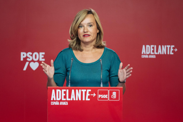 La portavoz de la CEF y ministra de Educación y FP, Pilar Alegría, ofrece una rueda de prensa tras la reunión de la Comisión Ejecutiva Federal del PSOE, en la sede de Ferraz, a 30 de agosto de 2023, en Madrid (España).