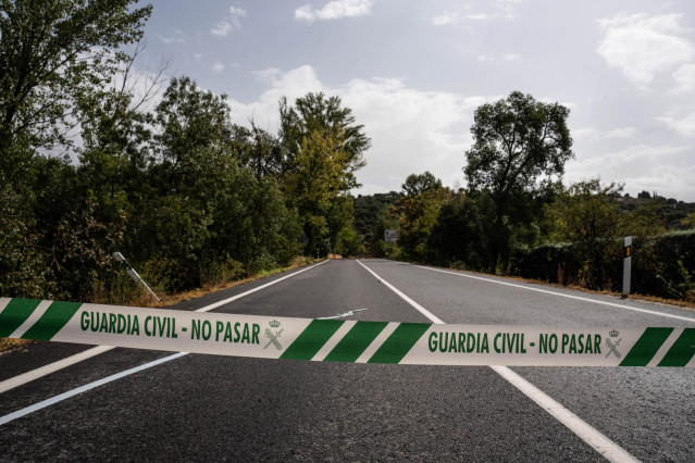 Carretera cortada en las inmediaciones del municipio de Aldea del Fresno, a 4 de septiembre de 2023