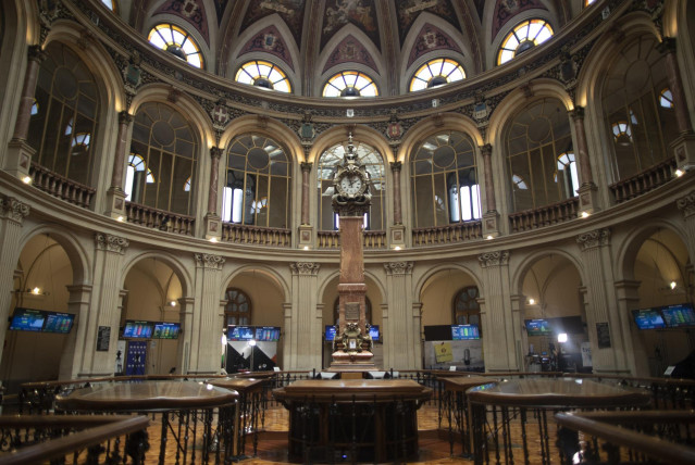 Archivo - Interior del Palacio de la Bolsa, en Madrid, (España).