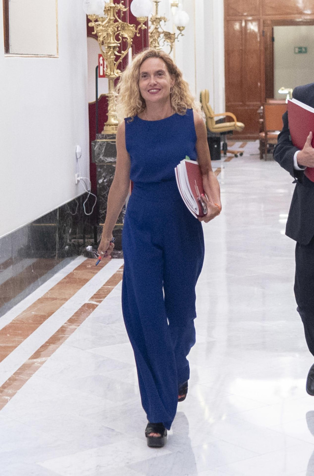 La presidenta del Congreso, Meritxell Batet, llega a la Diputación Permanente en el Congreso, en la Sala Constitucional en el Congreso de los Diputados, a 16 de agosto de 2023, en Madrid (España). La Diputación Permanente celebra su última reunión, en la