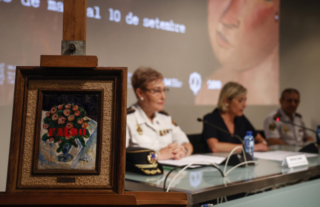 La consellera de Justicia e Interior, Elisa Núñez, informa de una nueva incautación de obras de arte falsas realizada por el grupo de Patrimonio de la Policía