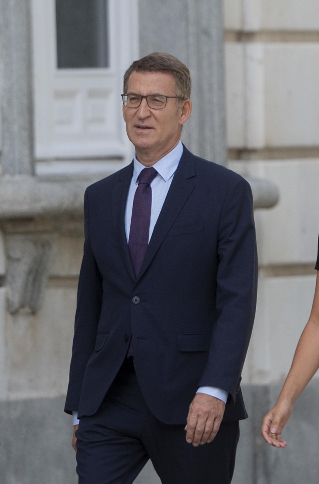 El presidente del PP, Alberto Núñez Feijóo, a su llegada a la apertura del año judicial 2023/2024, en el Salón de Plenos del Supremo, a 7 de septiembre de 2023, en Madrid (España). Durante el acto, presidido por el Rey, se presenta la Memoria anual  sobre